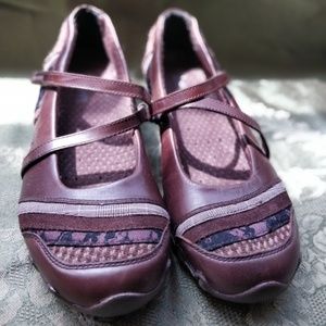 Sketchers Mary janes walking shoes